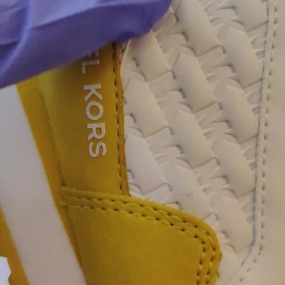 Michael Kors Wilma Trainer MK EMB Faux Leather Micro Women Shoes Size 6.5 - Picture 10 of 14